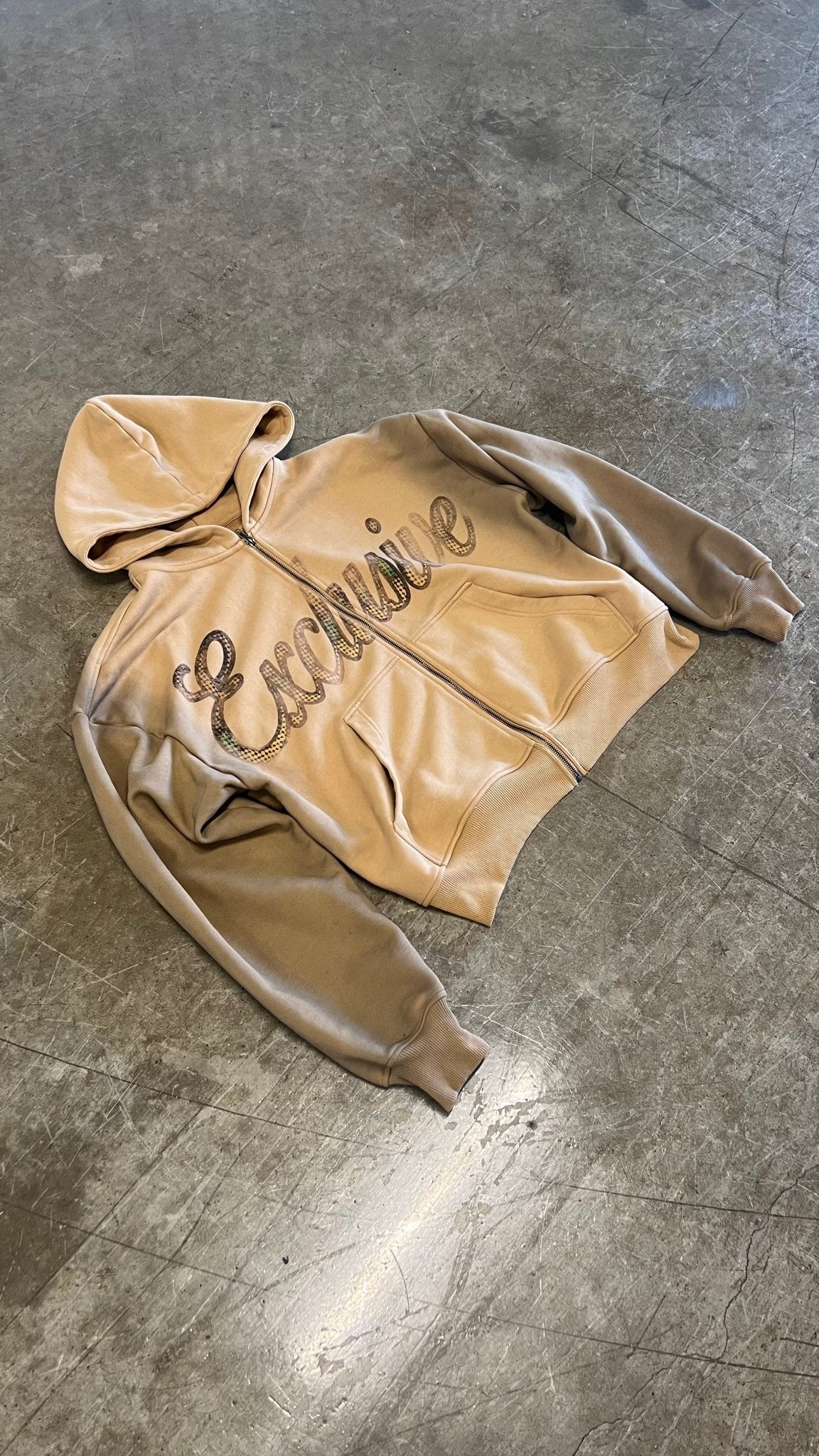 “Halftone” Hoodie (Sandstone) - Dres Exclusives