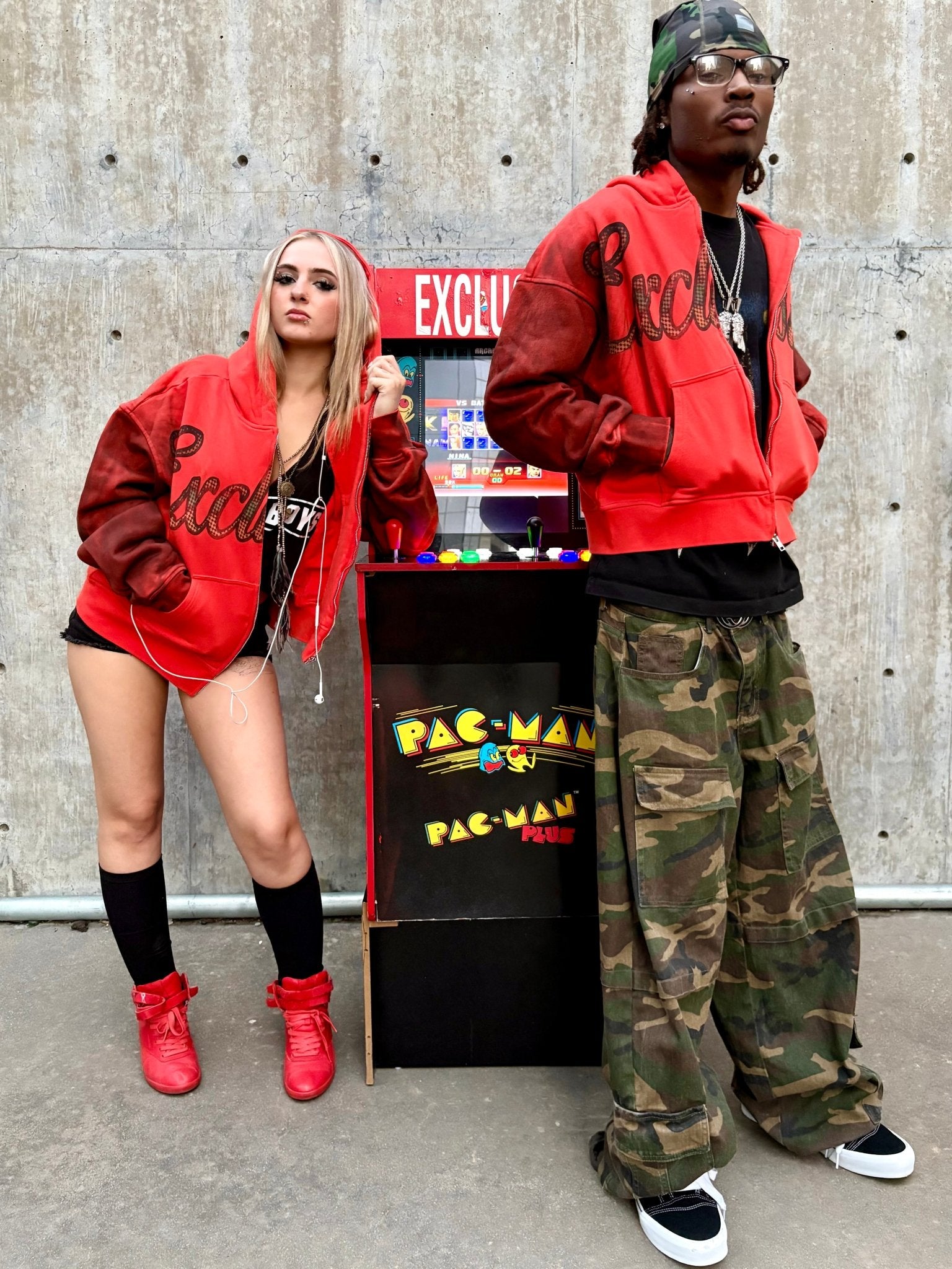 “Halftone” Hoodie (Crimson) - Dres Exclusives